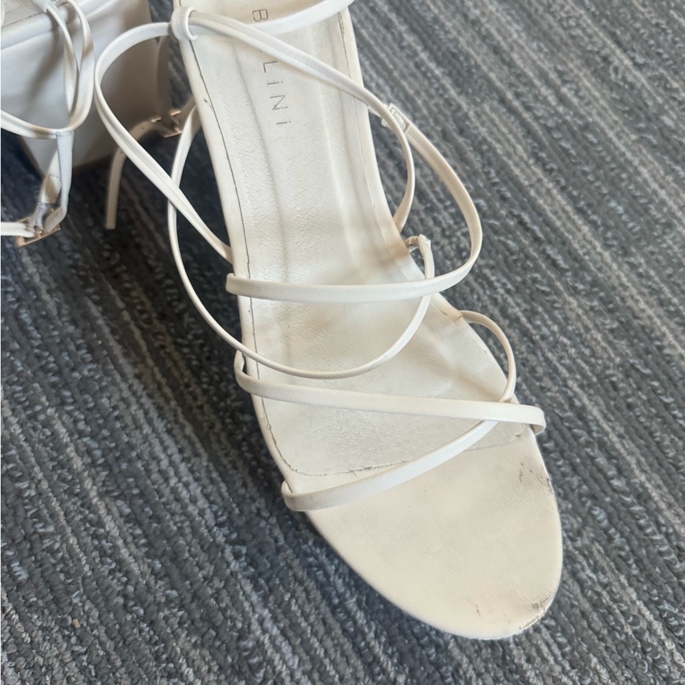 heels - Picture 5 of 7